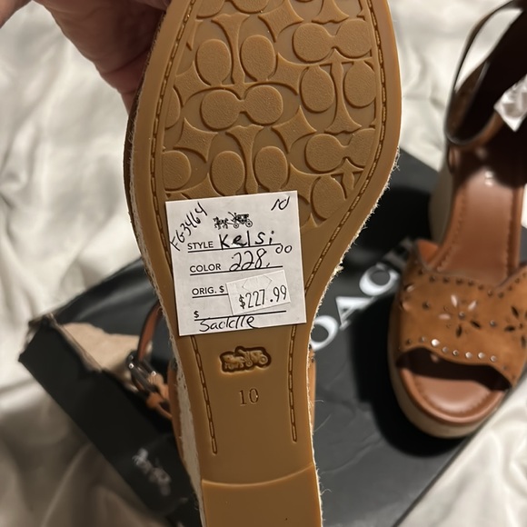 NWT Coach leather sandal - Picture 3 of 7